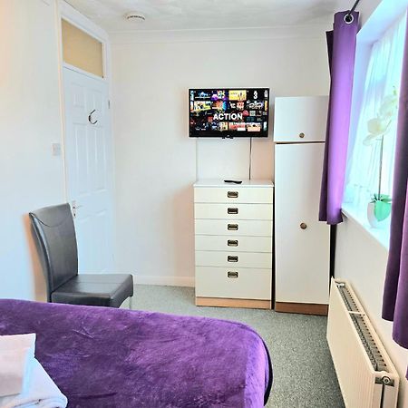 Gillings Villa -Perfect For Long & Short Stays Gillingham  Buitenkant foto