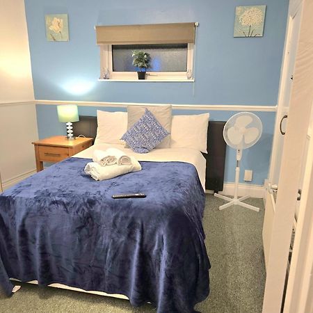 Gillings Villa -Perfect For Long & Short Stays Gillingham  Buitenkant foto