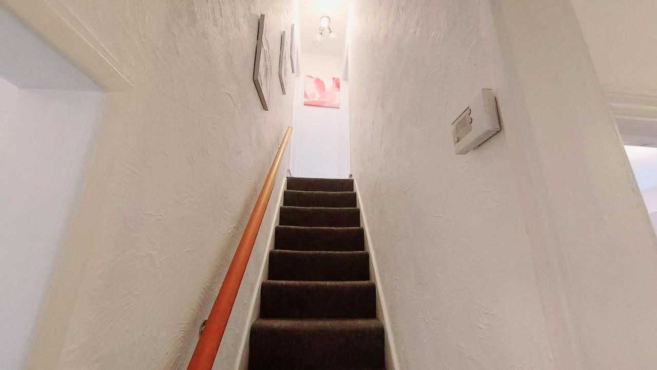 Gillings Villa -Perfect For Long & Short Stays Gillingham  Buitenkant foto