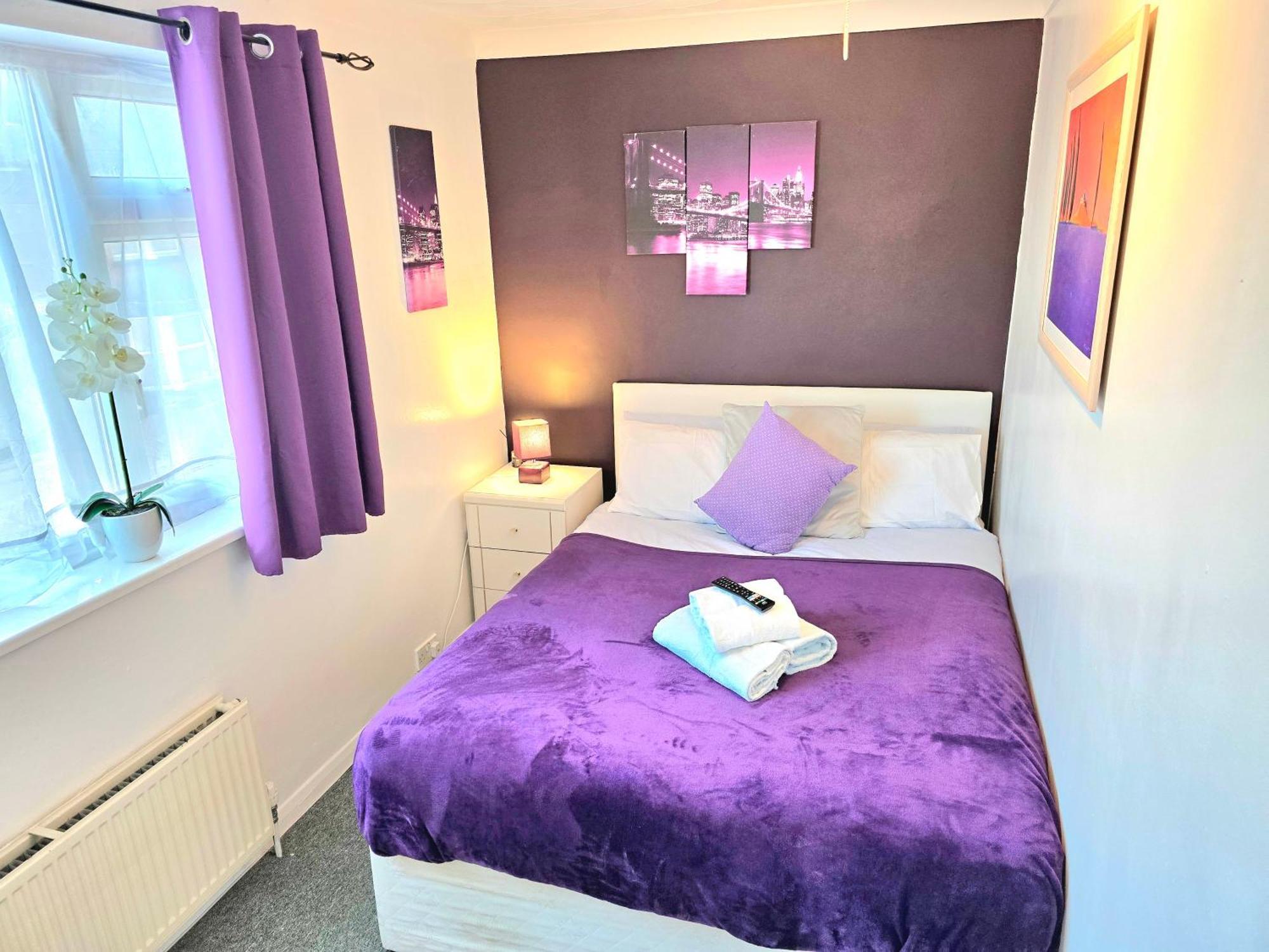 Gillings Villa -Perfect For Long & Short Stays Gillingham  Buitenkant foto